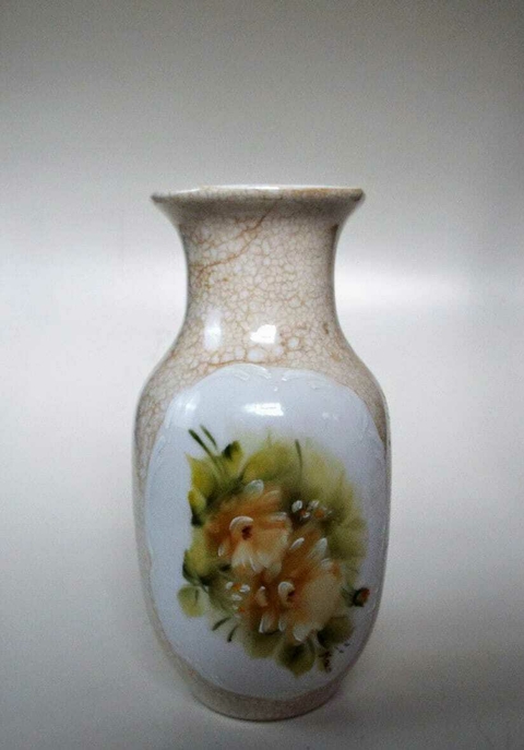 1923 VASO EM PORCELANA COM PINTURA ARTISTA NAIA