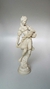 2023 ESTATUETA DE RESINA DE MULHER COLHENDO VERDURAS
