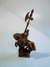 ESCULTURA EM BRONZE DE CAVALEIRO MEDIEVAL 1711