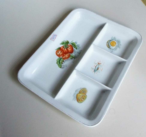 1965 PETISQUEIRA EM PORCELANA SEATITA