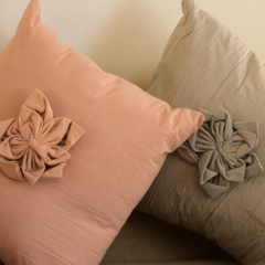 *Almohadón Tusor "Flor" * - comprar online