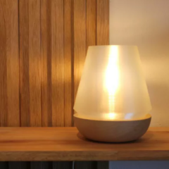 Lámpara velador escritorio CHARLIE E27 pantalla impresión 3D base madera de lenga sustentable moderno deco nórdico CHIMBA en internet