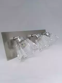 Aplique spot pared o techo KLAM 3 luces G9 base rectangular acero tulipa cristal orientable apto baño JS en internet