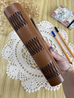 Sketchbook em couro Midi castanho/selos na internet