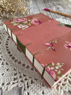 Caderno Patchwork pontilhado floral - loja online