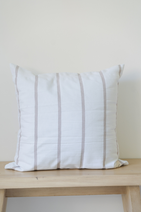 Almohadon rayado beige - comprar online