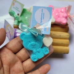 50 Lembrancinha Chá de Bebê Ursinho+ coração na internet