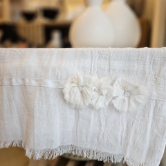 Camino Flores Off White