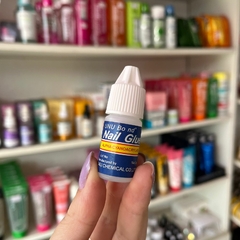 COLA PARA UNHA NAIL GLUE - Gii Matos Makeup