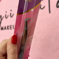 PINÇA PARA ALONGAMENTO DE CÍLIOS PONTA CURVA MONICA ARTE - Gii Matos Makeup