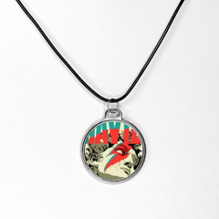 Artesanato Artistico Colar David Bowie Arte Resinada
