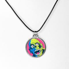 Lindo Colar Pingente Pop Art Zumbi Em Resina