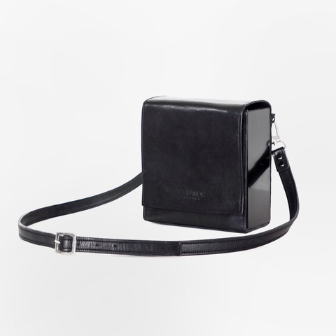 PRE ORDER CARTERA LE CORBUSIER MINI NEGRA Y ALUMINIO NEGRO