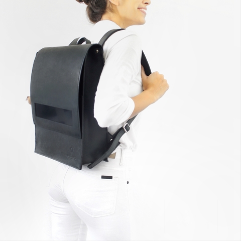 PRE ORDER MOCHILA MODELO 5,17 NEGRO Y ALUMINIO NEGRO BRILLO