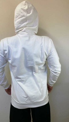 Casaco com capuz - AO Clothing na internet