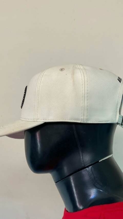 Boné - AO Clothing na internet