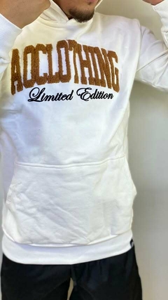 Casaco com capuz - AO Clothing
