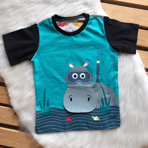 CAMISETA INFANTIL COM ESTAMPA  INTERATIVA HIPOPÓTAMO  - DISNEY