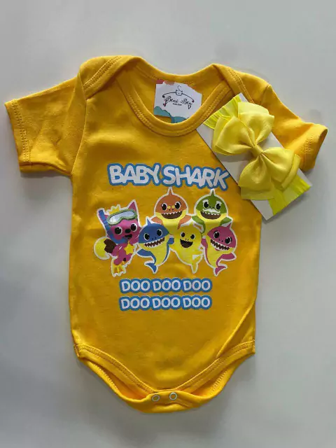 BODY TEMÁTICO + LAÇO BABY SHARK
