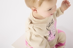 Conjunto casaco e calça gatinha