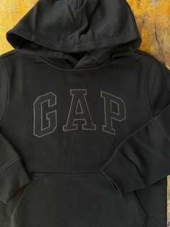 Casaco Moletom Preto GAP - comprar online