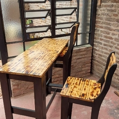 Isla desayunador de madera de pino macizo intervenido + 2 taburetes - Feria x Wifi