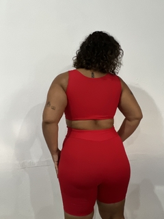 Imagem do Top Fechado Modelo Ilana - Branco