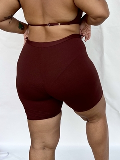 Short meia coxa - Coffee - comprar online