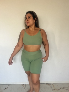 Short meia coxa - Verde Margarita - comprar online