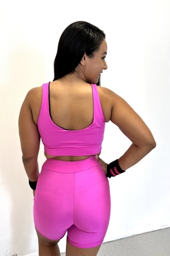Conjunto Short e Top Alças Grossa - Rosa Chiclete - comprar online