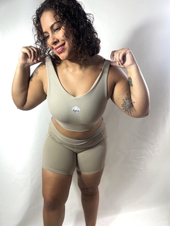 Conjunto Areia - Short Bolso e Top Alça Fina/Grossa na internet
