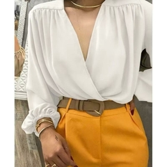 Blusa Feminina Manga Longa Decotada Transpassada Corte V Elegante Tecido Duna Elástico no Punho e Cintura. na internet