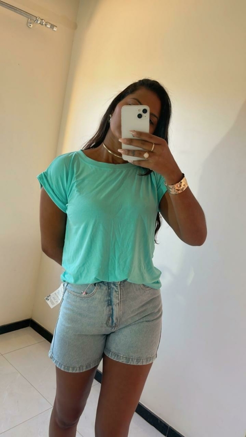 Blusa Feminina Muscle Tee T-Shirt Algodão Básica Camiseta Lisa Blusas Sociais Minimalista - comprar online