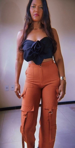 Imagem do Cropped feminino de flor de amarrar nas costas