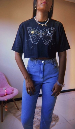 Imagem do Blusa Blusinha Camiseta semi Cropped TShirt Feminina Preto 100% Algodão Com Estampa BORBOLETA