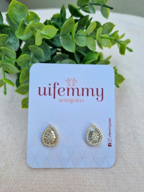 Brinco Gota Navete e Microzircônias Banho de Ouro 18K