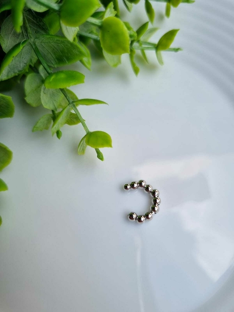 Piercing Fake Bolinhas Banho de Ródio Branco