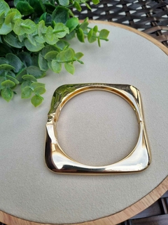 Bracelete Quadrado Liso Banho de Ouro 18K - comprar online