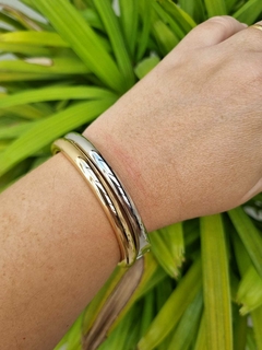 Bracelete Liso Banho de Ouro 18K na internet