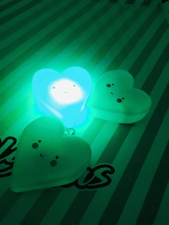 COLGANTE CORAZÓN LUMINOSO - Algo Mas