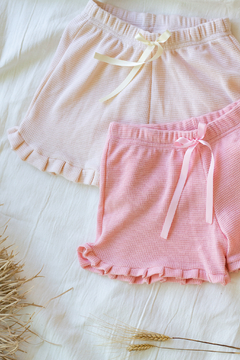Short Sabina en internet