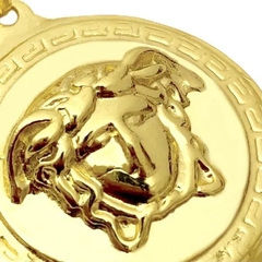 Pingente Medusa G 3D (3,4cmX3cm) (11g) (Banho Ouro 24k) - loja online
