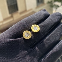 Brinco Redondo Romano Pedra de Zircônia (Banho Ouro 24k) na internet