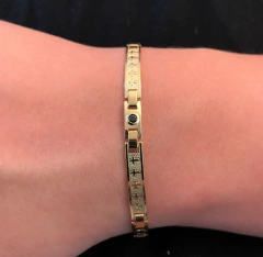Bracelete Com Cruz e Pedra Preta de Zirônia 5mm 6g - comprar online
