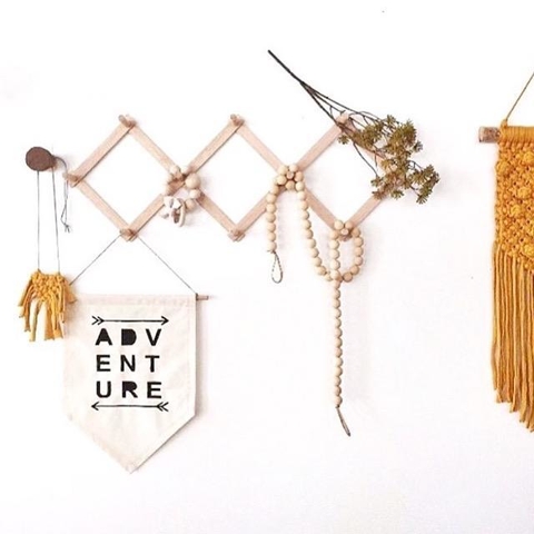 Perchero nórdico de madera