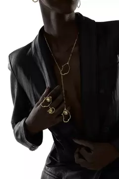 COLAR PF ORGÂNICO GOLDEN GRAVATINHA na internet