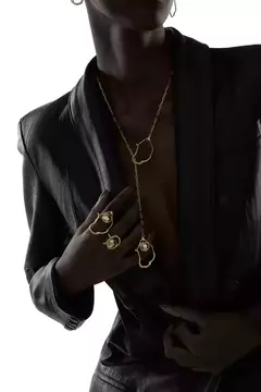 COLAR PF ORGÂNICO GOLDEN GRAVATINHA na internet