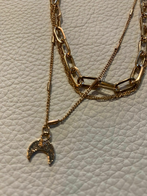 CADENITA TRIPLE LUNA DORADA