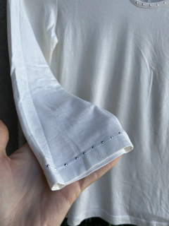 Remera Strass Chelaloraa en internet