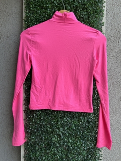Remera Fluo Bershka en internet